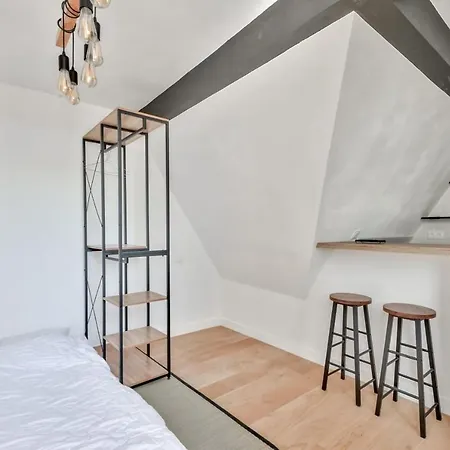Appartement Charming Studio For 2 In The 8th District *